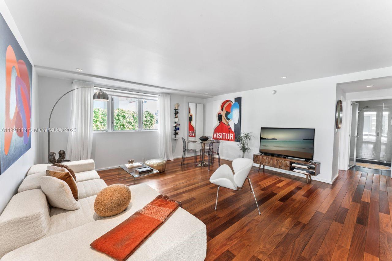 1601 West Ave 105