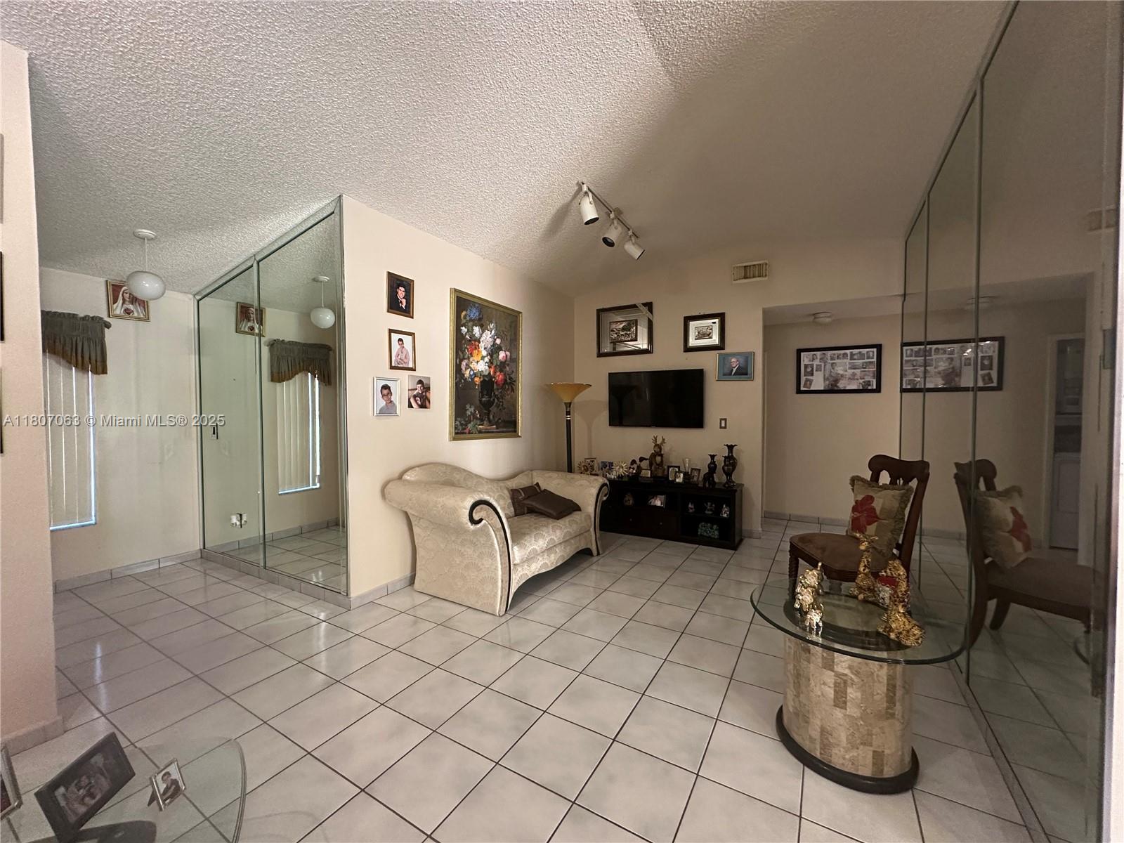 10075 NW 129th Ter