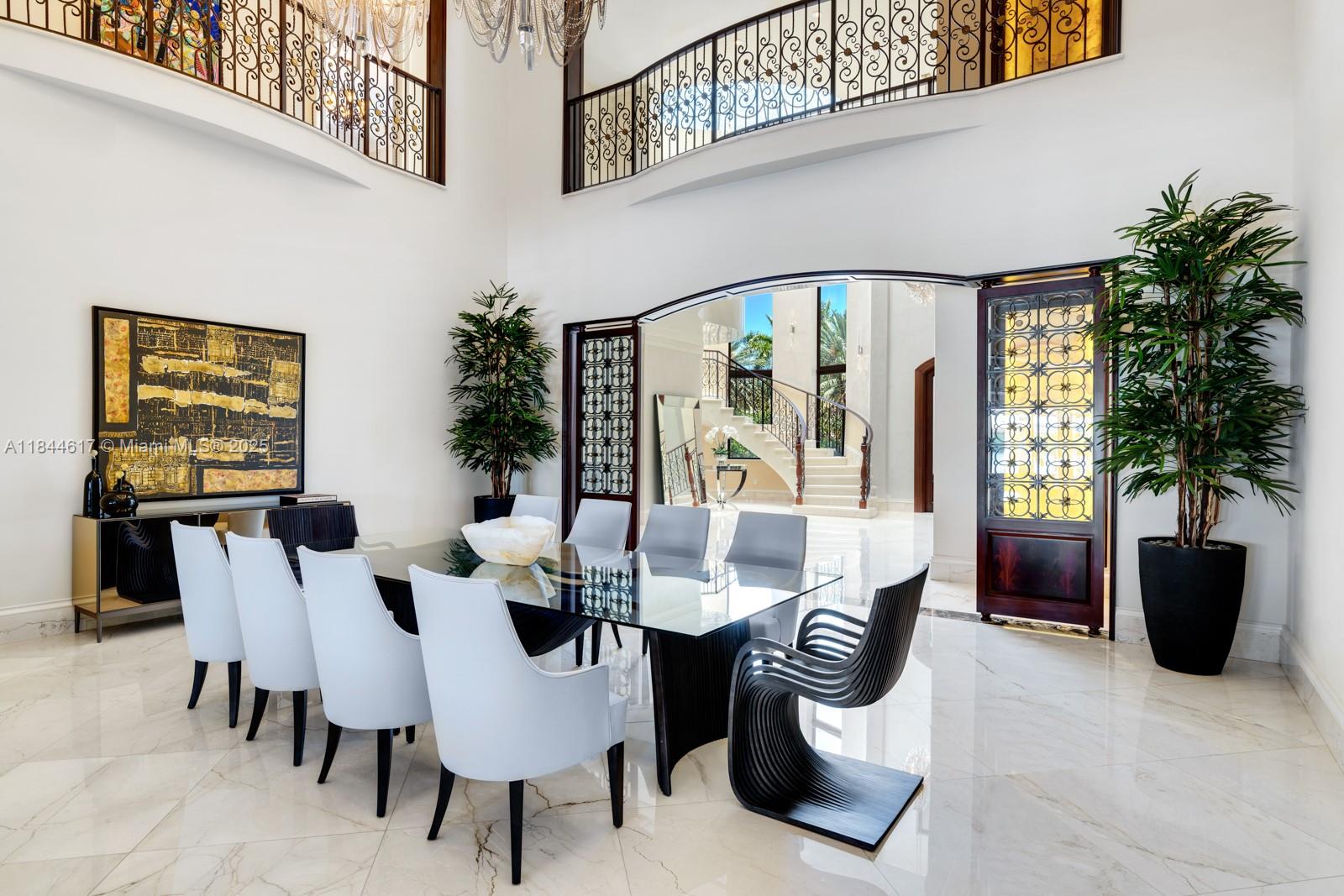 198 Palm Ave