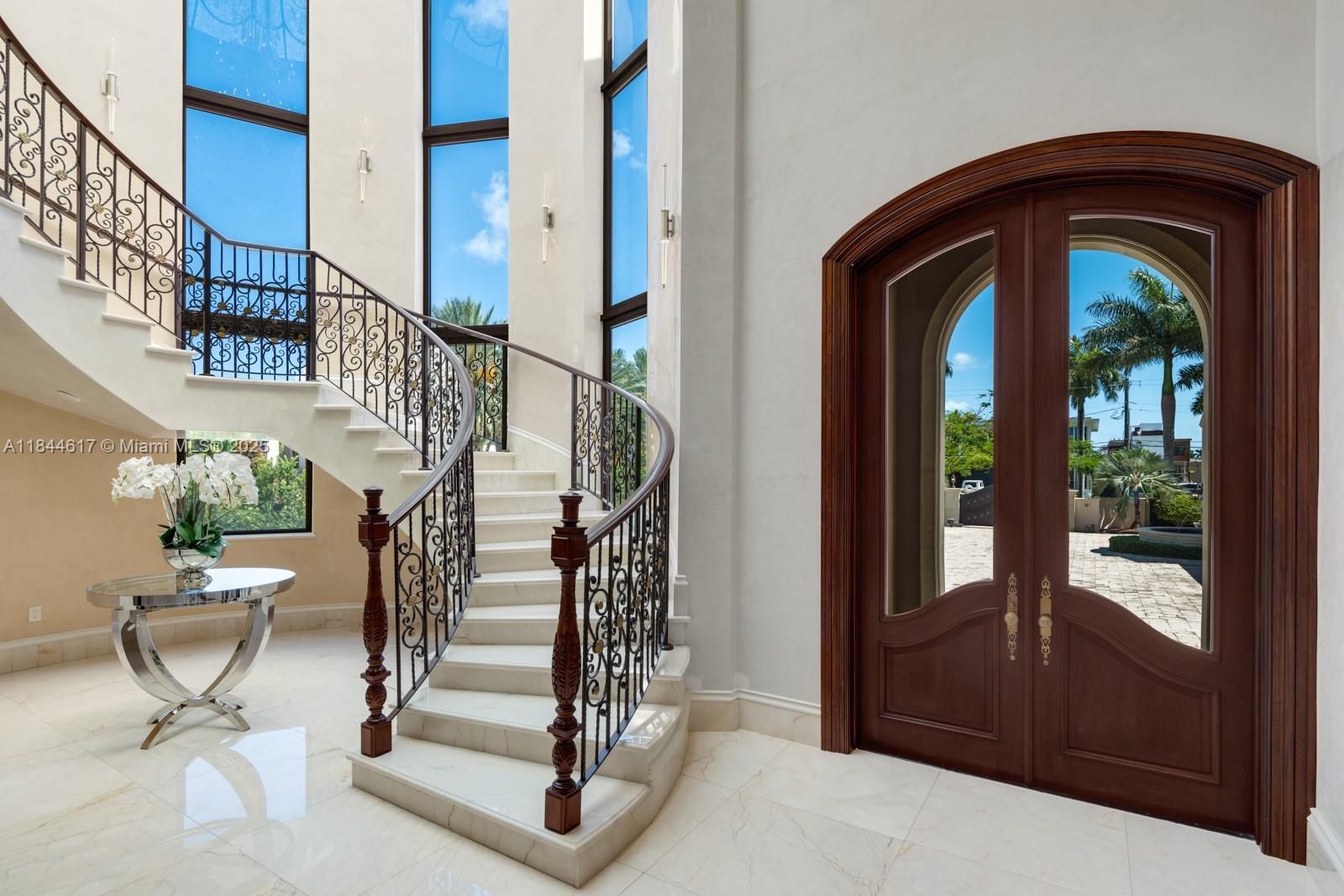 198 Palm Ave