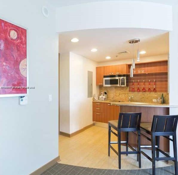 MAYFIELD CONDO - Residential