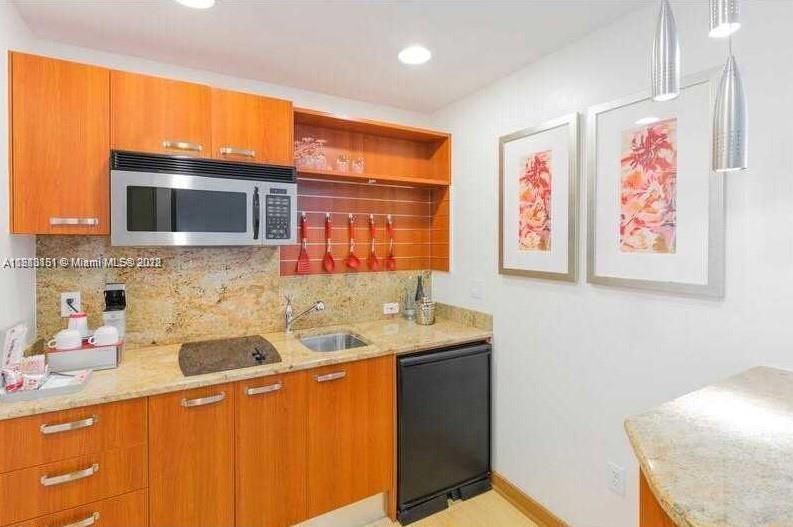 MAYFIELD CONDO - Residential