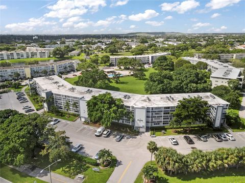 A home in Deerfield Beach