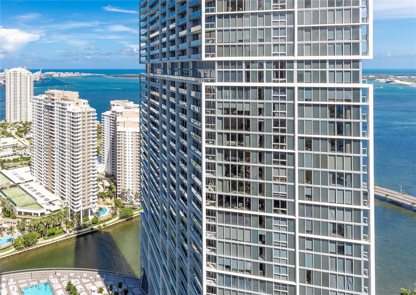 ICON BRICKELL CONDO NO 3 - Residential