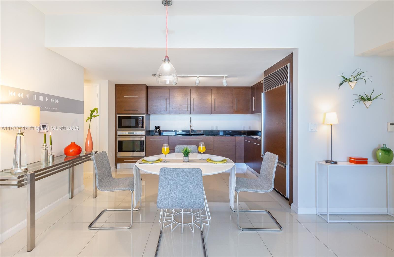 ICON BRICKELL CONDO NO 3 - Residential