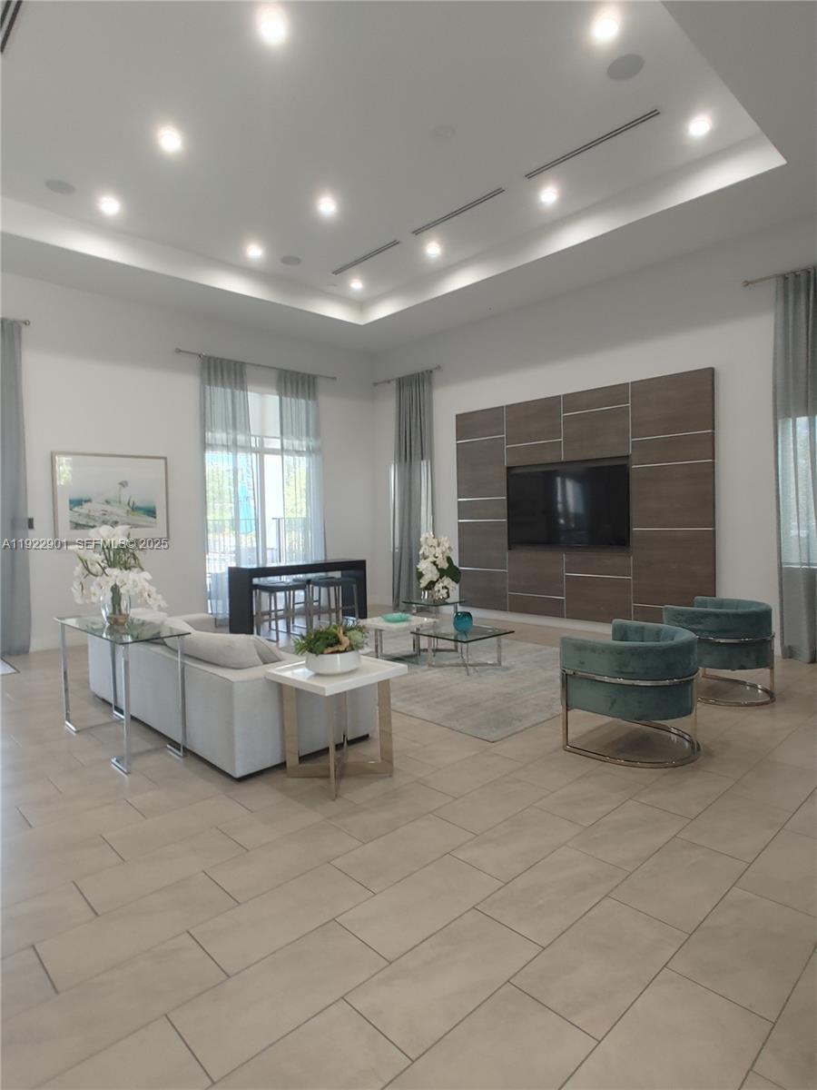 KEYS GATE RESIDENTIAL - Residential Lease