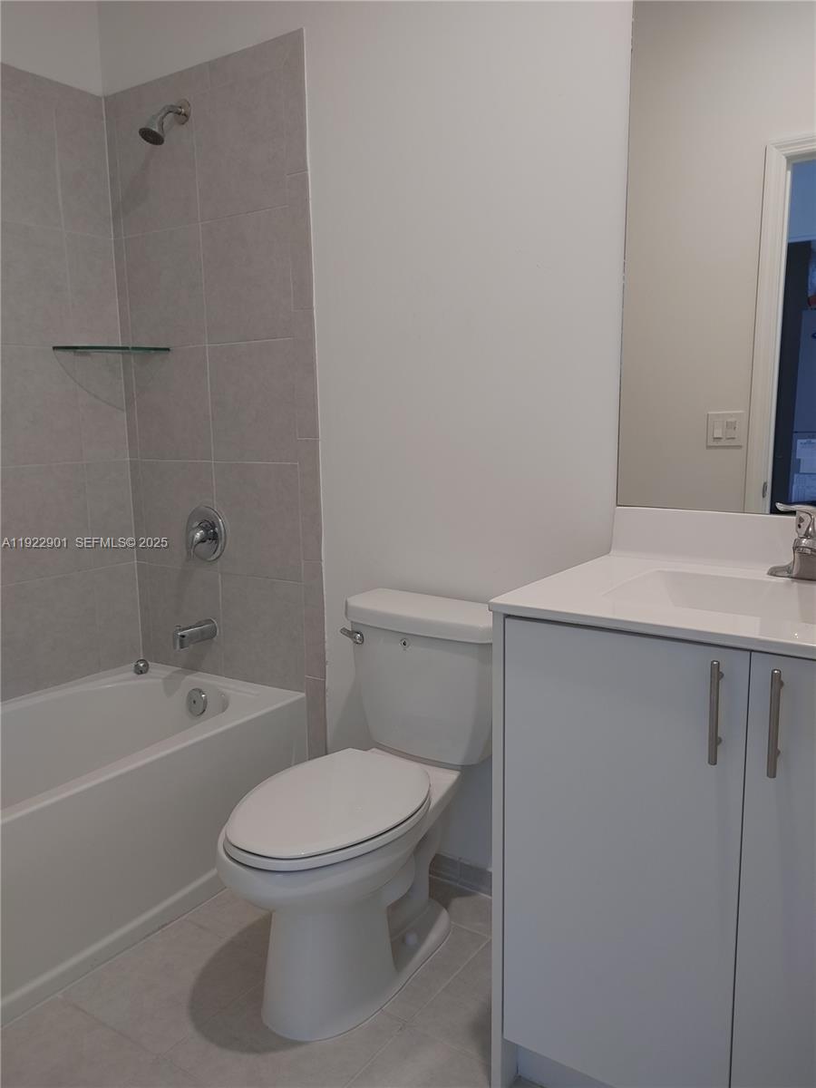 KEYS GATE RESIDENTIAL - Residential Lease