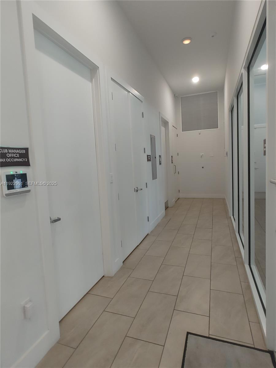 KEYS GATE RESIDENTIAL - Residential Lease