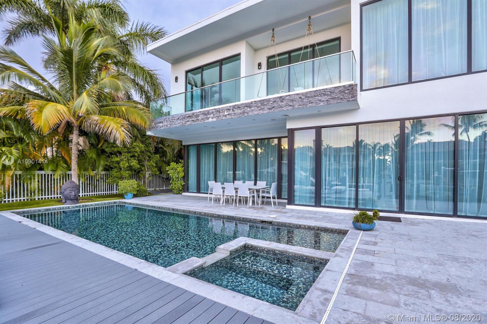 SEA ISLAND - Residential