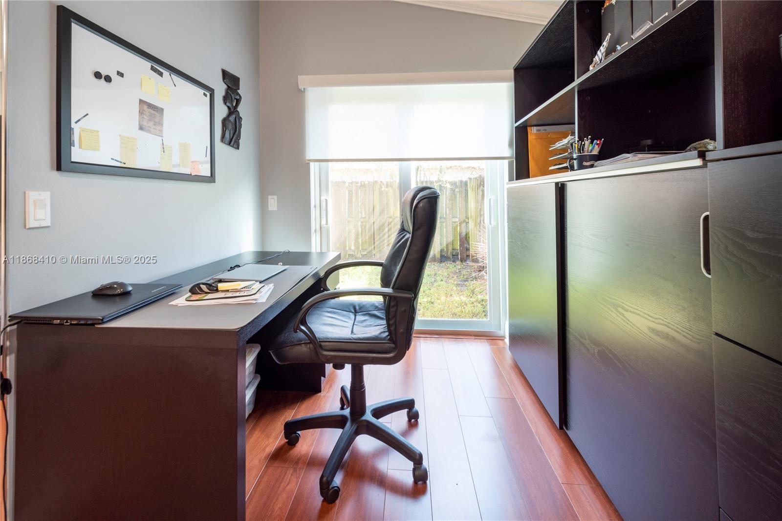 COUNTRY ISLES GARDEN HOME - Residential