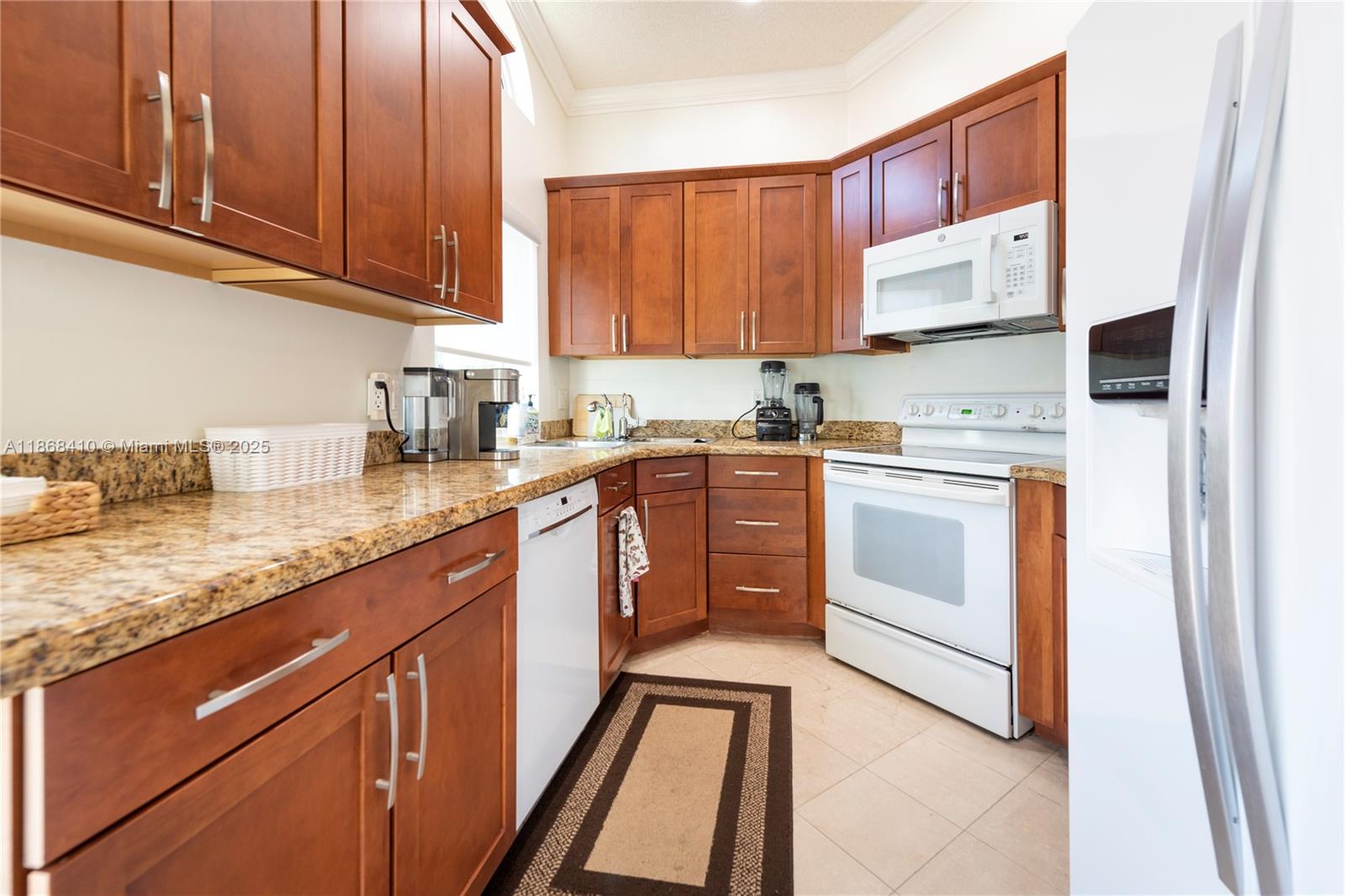 COUNTRY ISLES GARDEN HOME - Residential