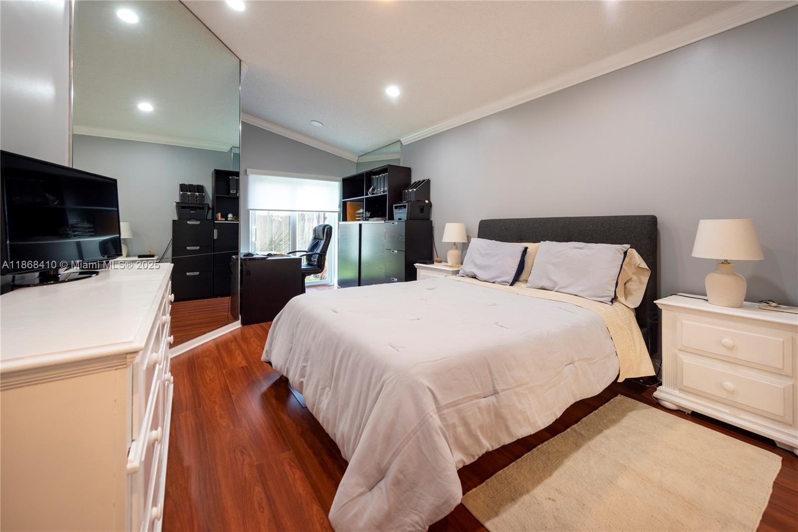 COUNTRY ISLES GARDEN HOME - Residential