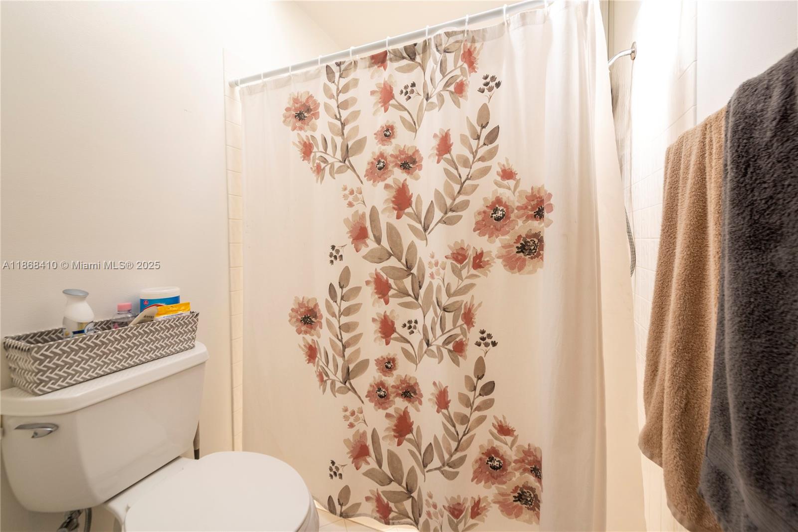 COUNTRY ISLES GARDEN HOME - Residential