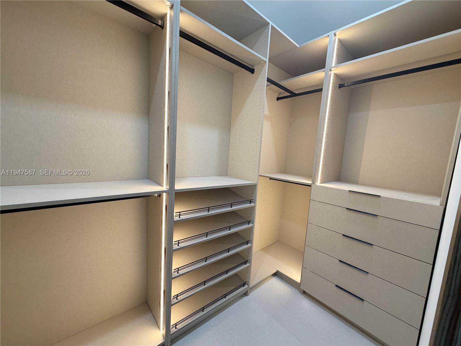 PINEWOOD PLACE RESUB PT - Residential