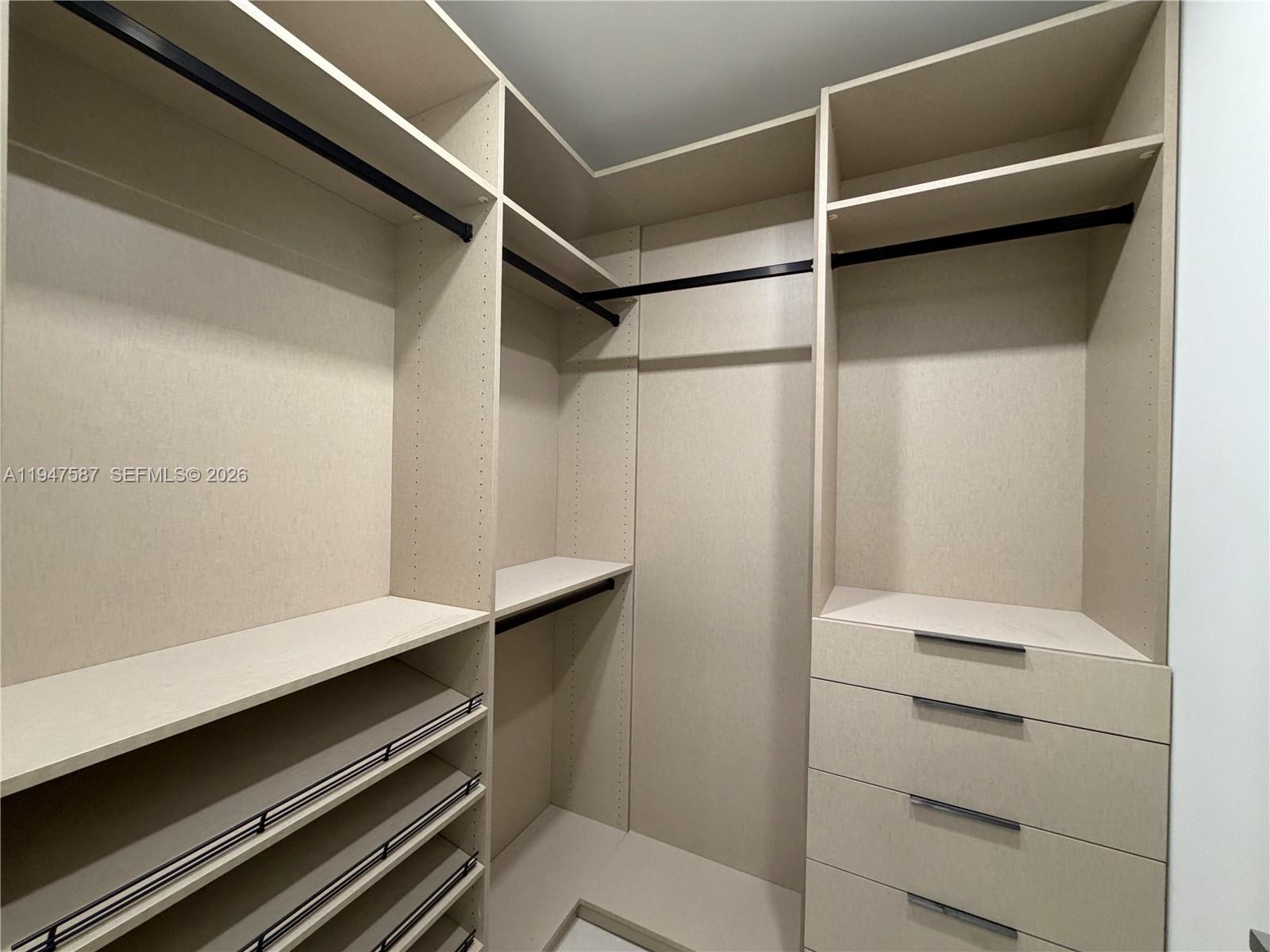 PINEWOOD PLACE RESUB PT - Residential