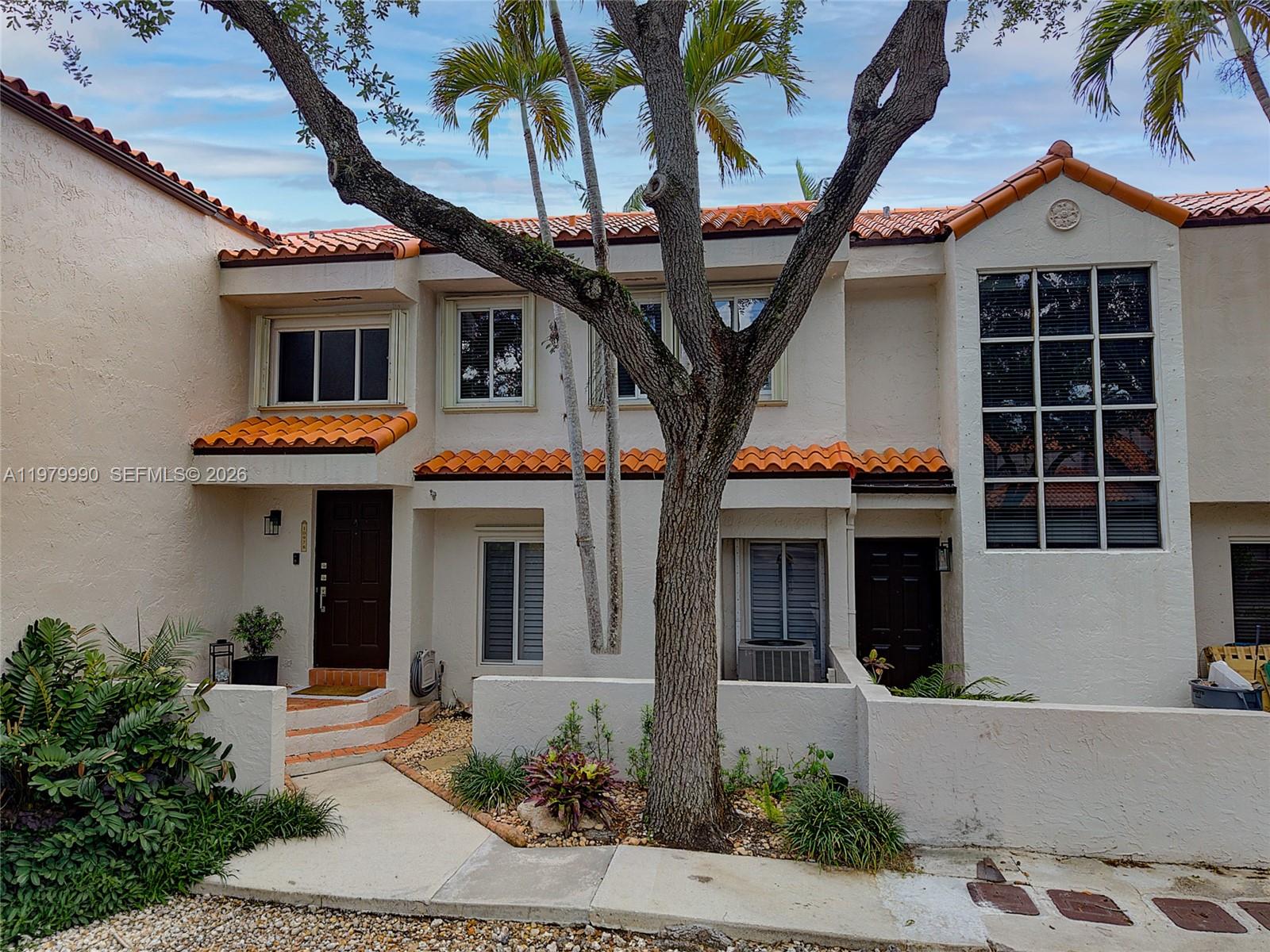 SUNSET ON THE PARK SEC 1 - Residential