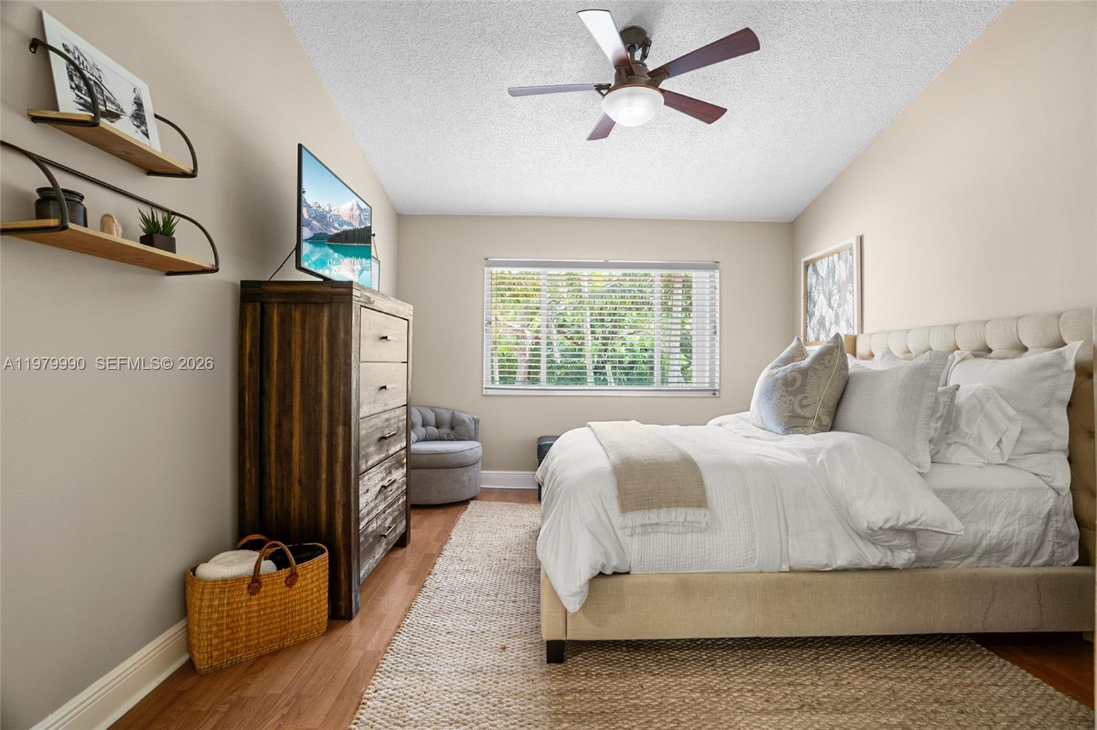 SUNSET ON THE PARK SEC 1 - Residential