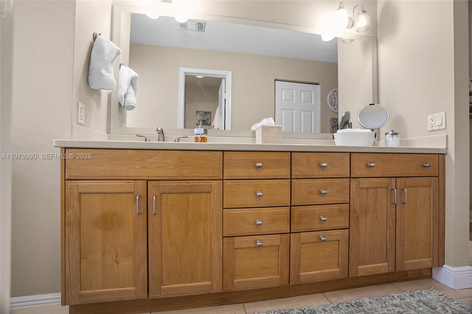 SUNSET ON THE PARK SEC 1 - Residential