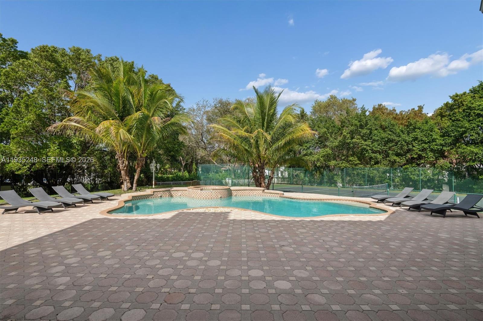 WINDMILL RANCH ESTATES - Residential