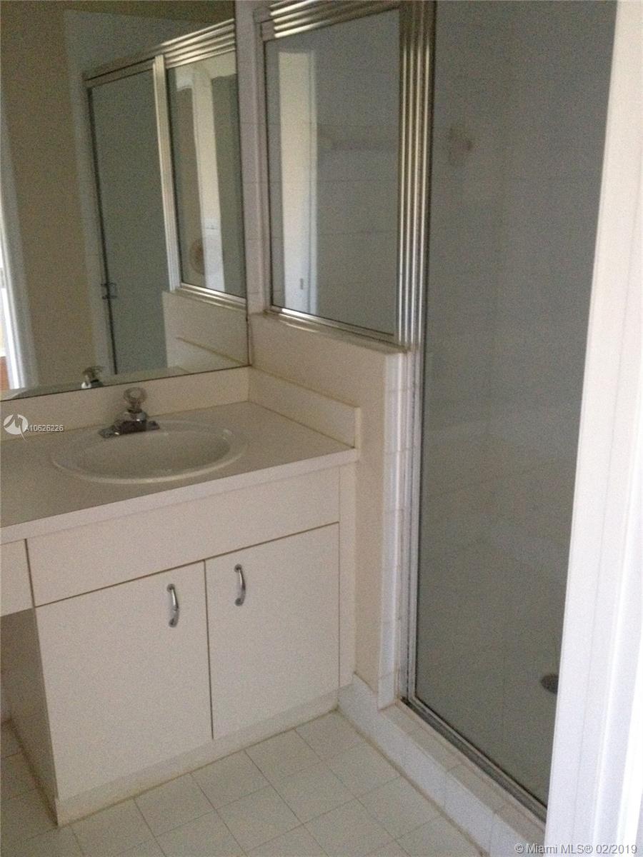 PELICAN POINTE - Residential Lease