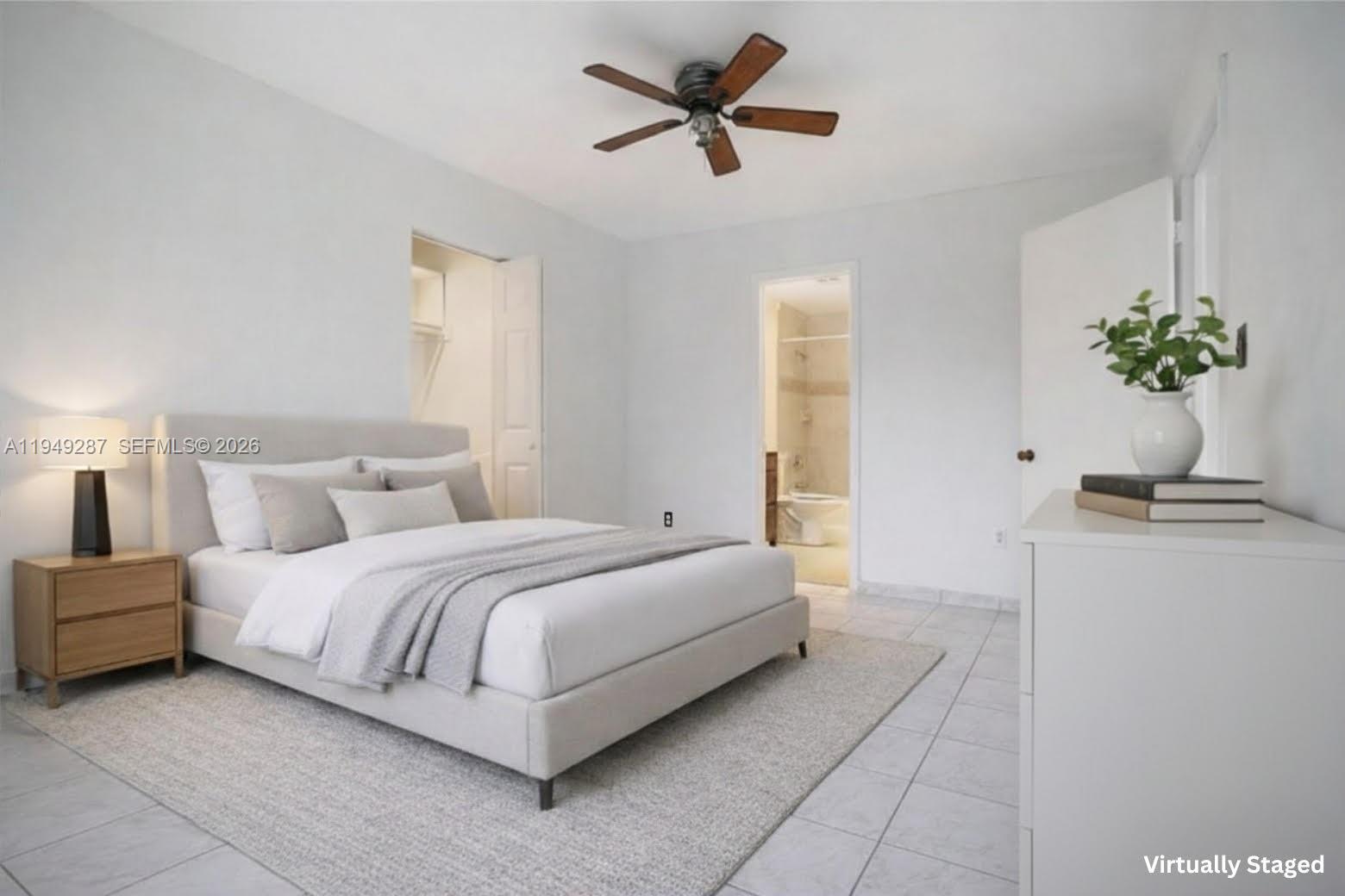 CARLYLE CONDOMINIUM - Residential