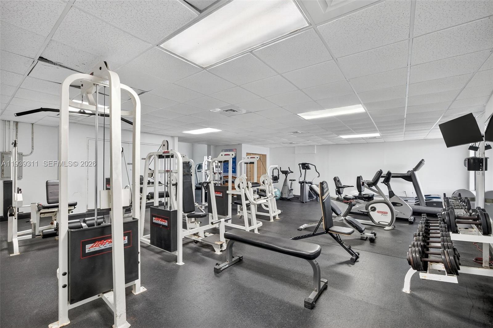 SEA AIR TOWERS CONDO - Residential