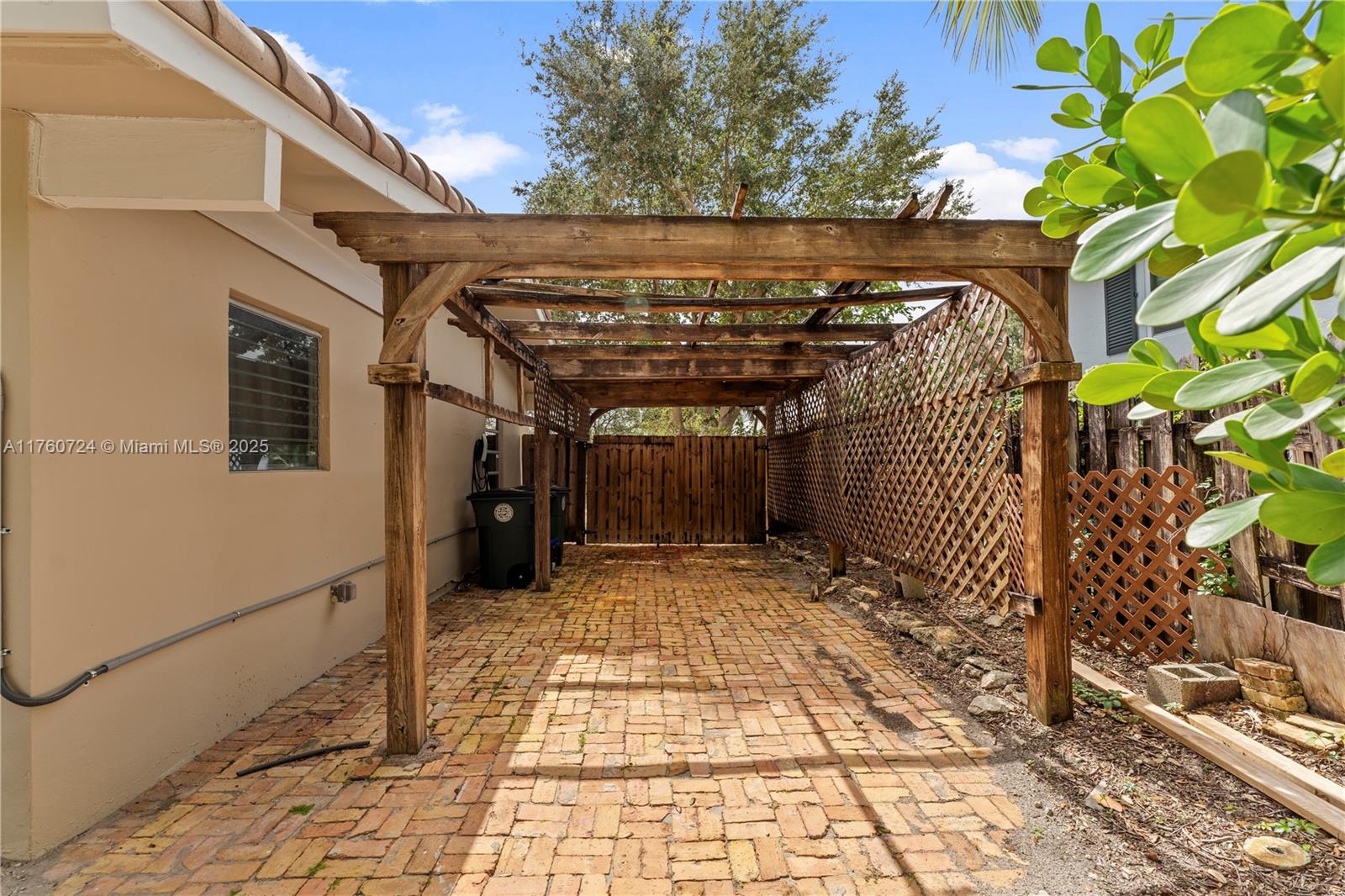 BOCA RATON SQUARE UNIT 3 - Residential