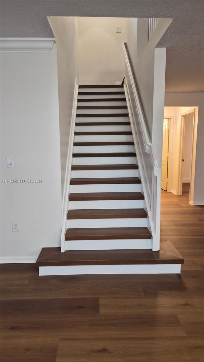 SPANISH LAKES - Residential