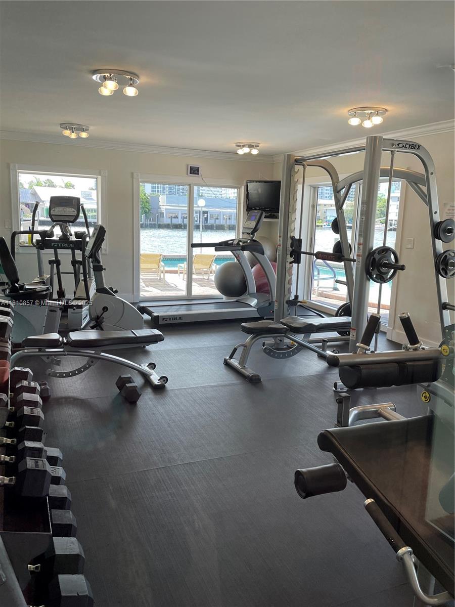 2900 NE 30th St A-7