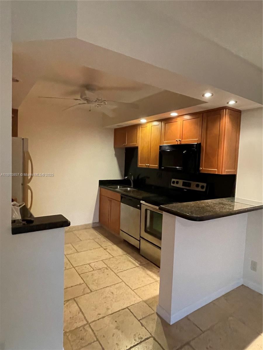 2900 NE 30th St A-7