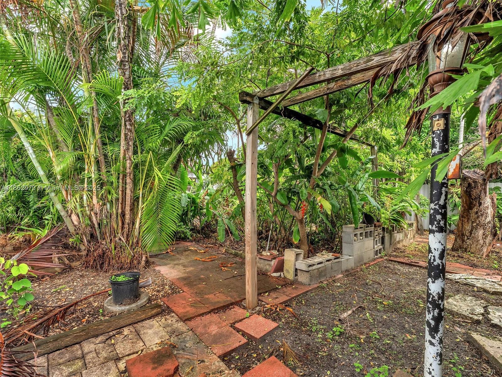 GRAPELAND HEIGHTS SEC 2 - Residential