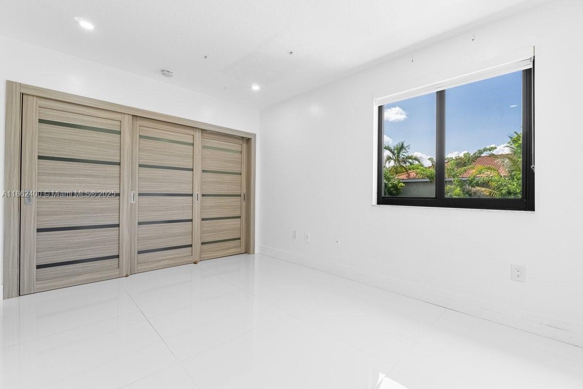 SUNNYVIEW SUB - Residential