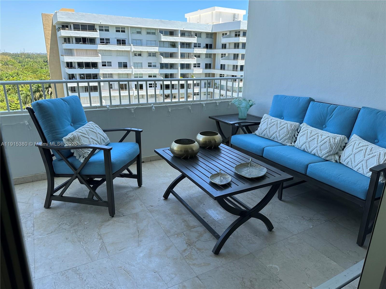 COMMODORE CLUB SOUTH COND - Residential Lease