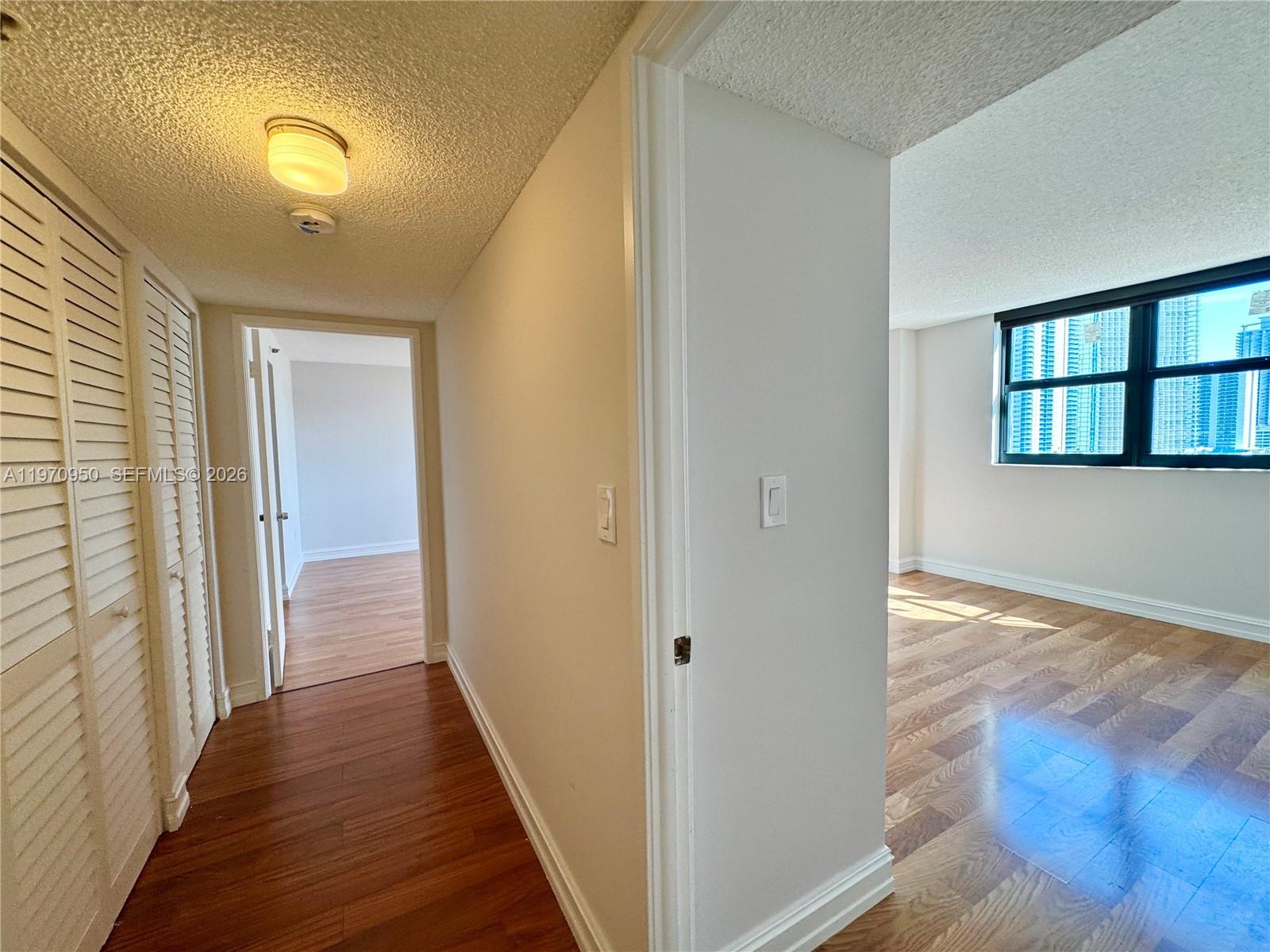 WINSTON TOWERS 600 CONDO - Residential