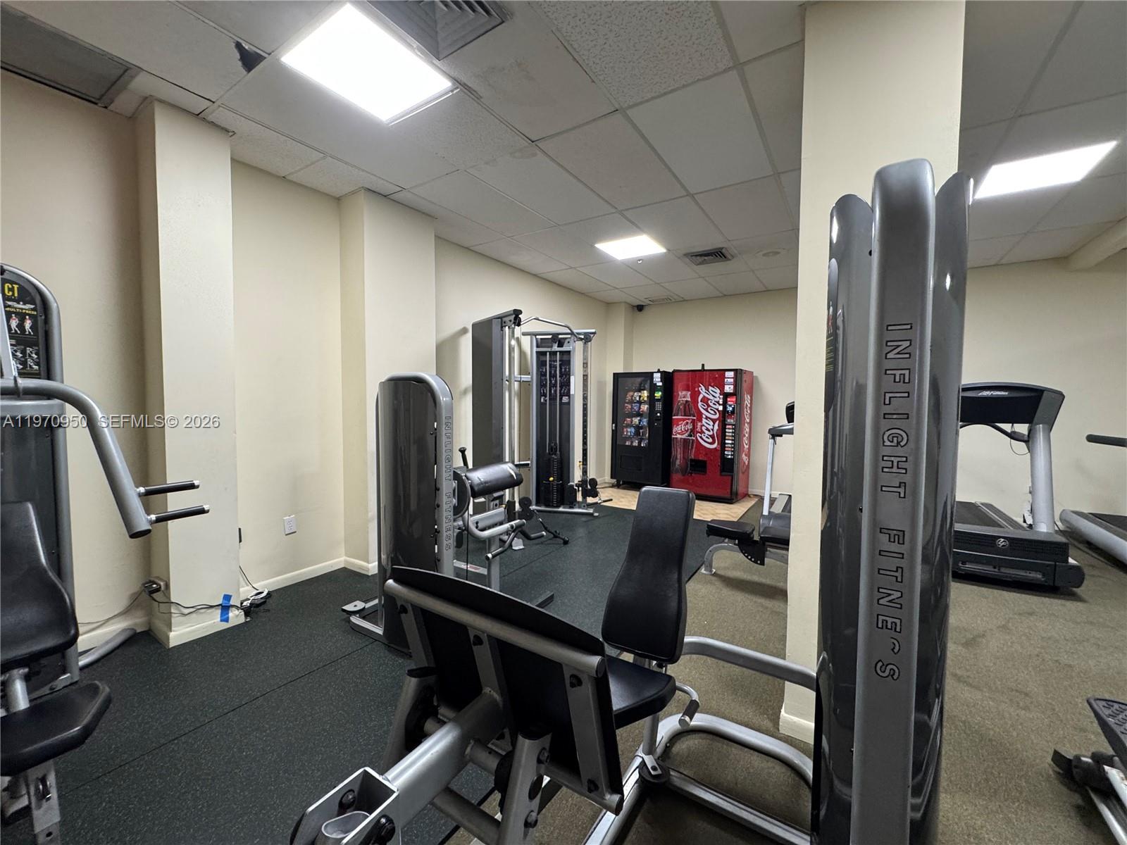 WINSTON TOWERS 600 CONDO - Residential