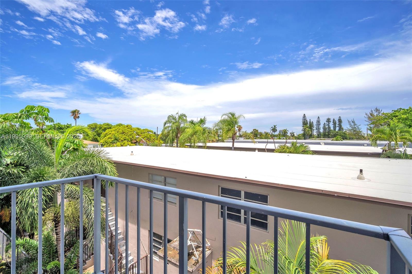 APARTMENTS ENCHANTE CONDO - Residential