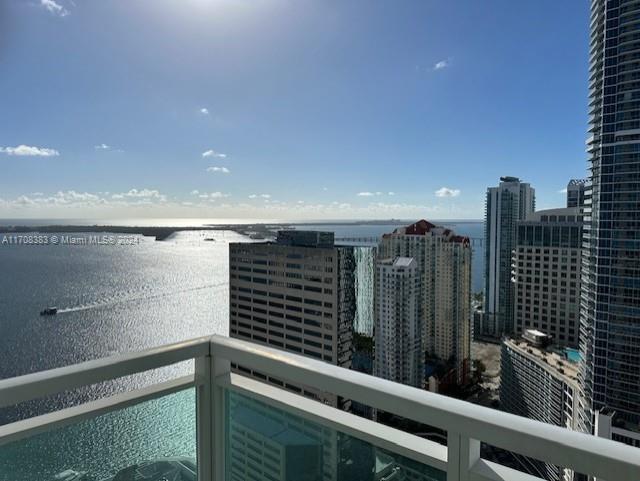 Property for Sale at 950 Brickell Bay Dr 4007, Miami, Broward County, Florida - Bedrooms: 2 
Bathrooms: 2  - $835,000