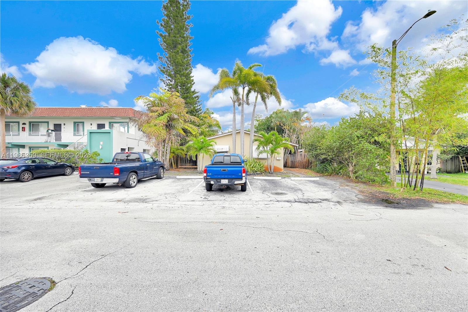 OCEAN BOULEVARD PARK - Residential Income