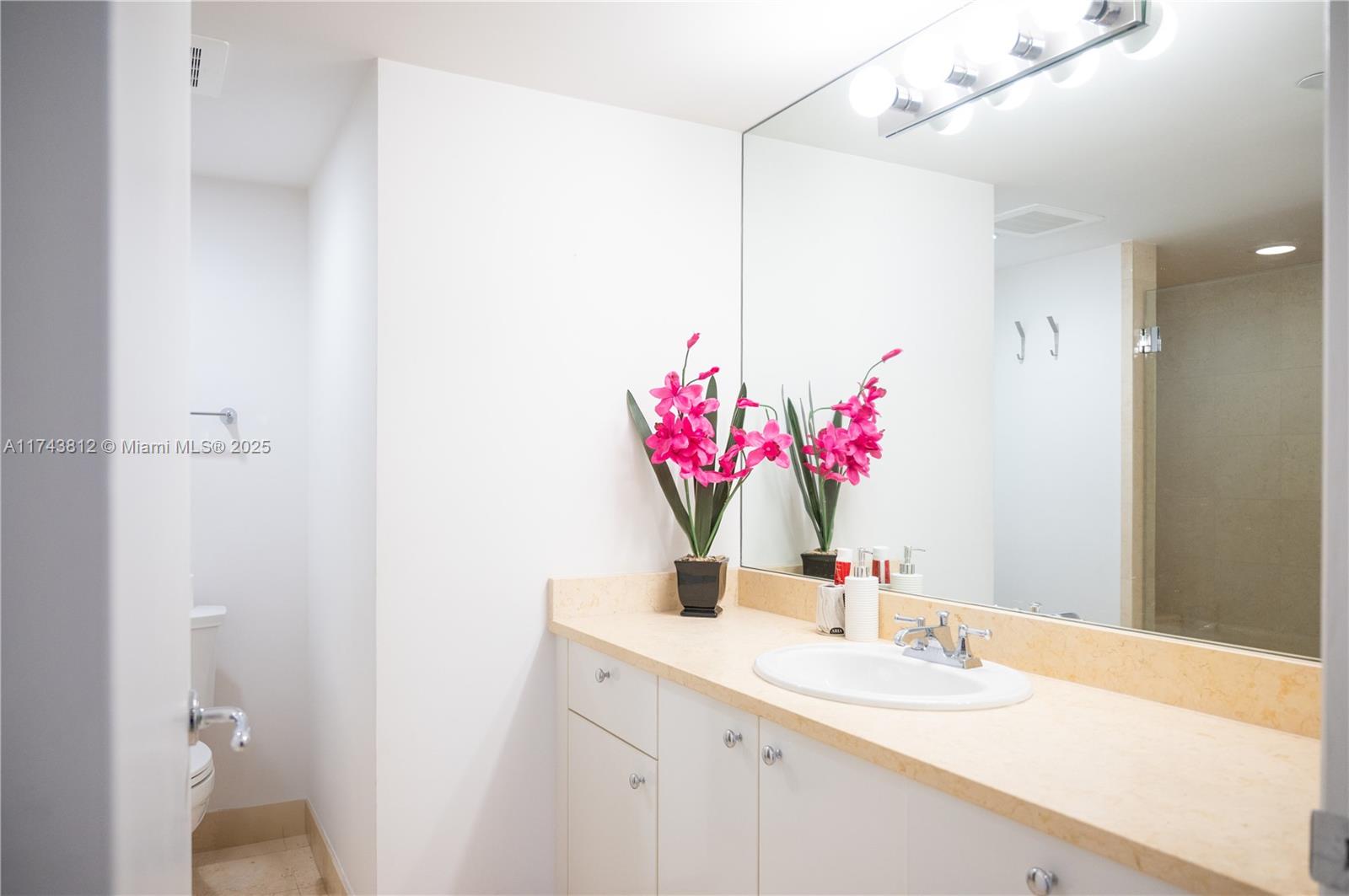 TURNBERRY VILLAGE SO TOWE - Residential