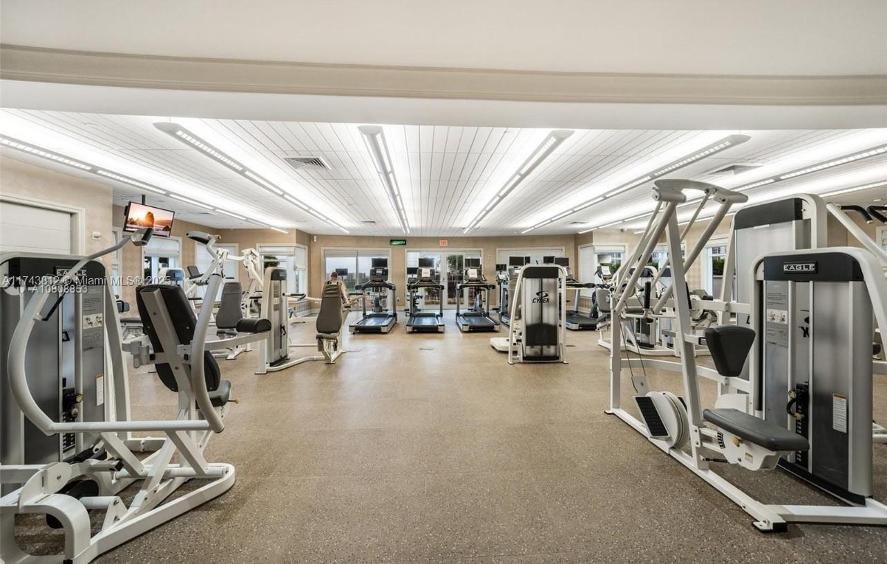 TURNBERRY VILLAGE SO TOWE - Residential