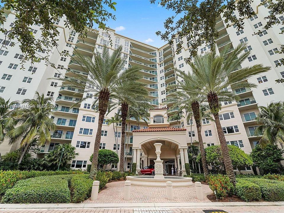 Property for Sale at 19900 E Country Club Dr 318, Aventura, Miami-Dade County, Florida - Bedrooms: 2 
Bathrooms: 2  - $520,000