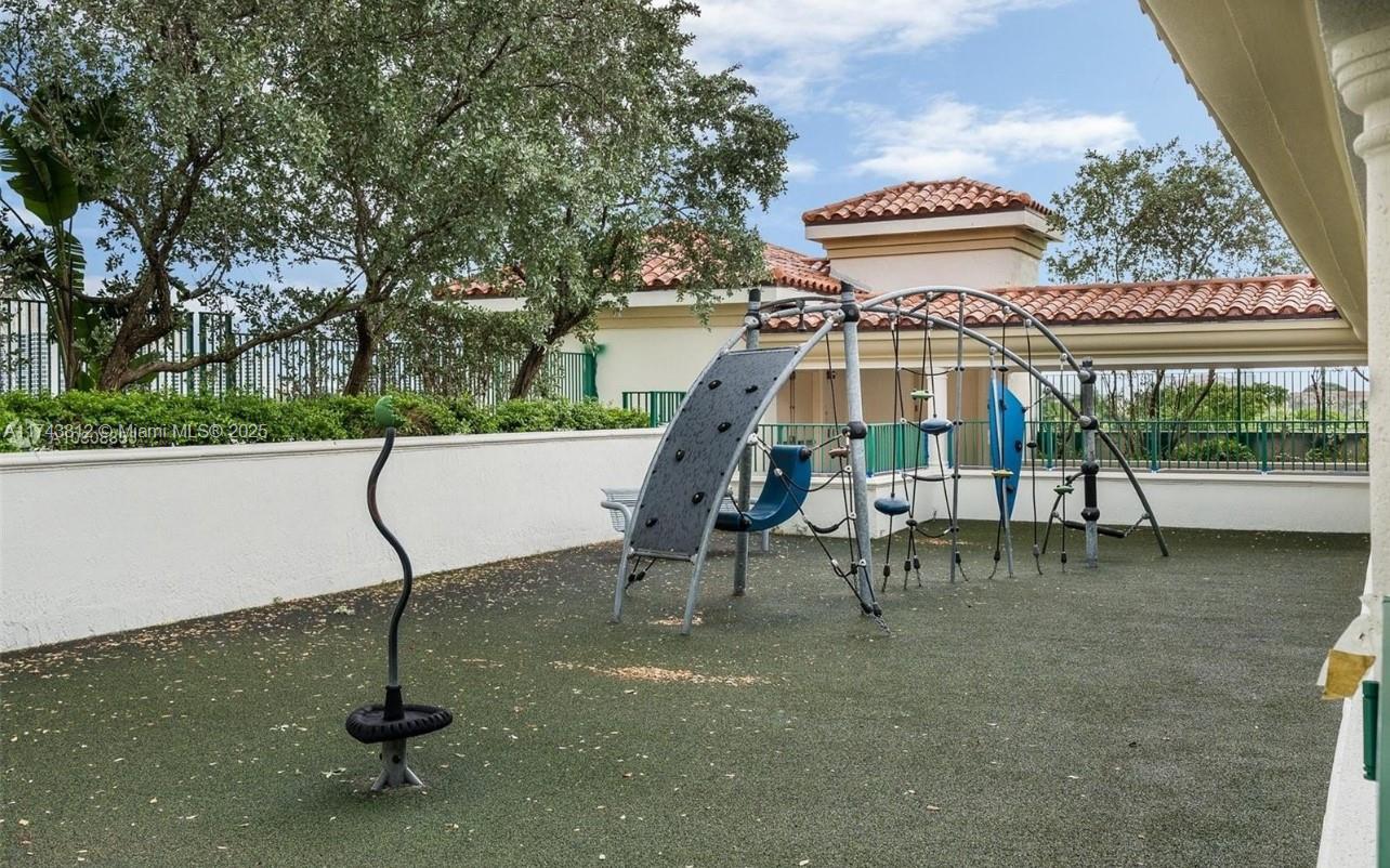 TURNBERRY VILLAGE SO TOWE - Residential