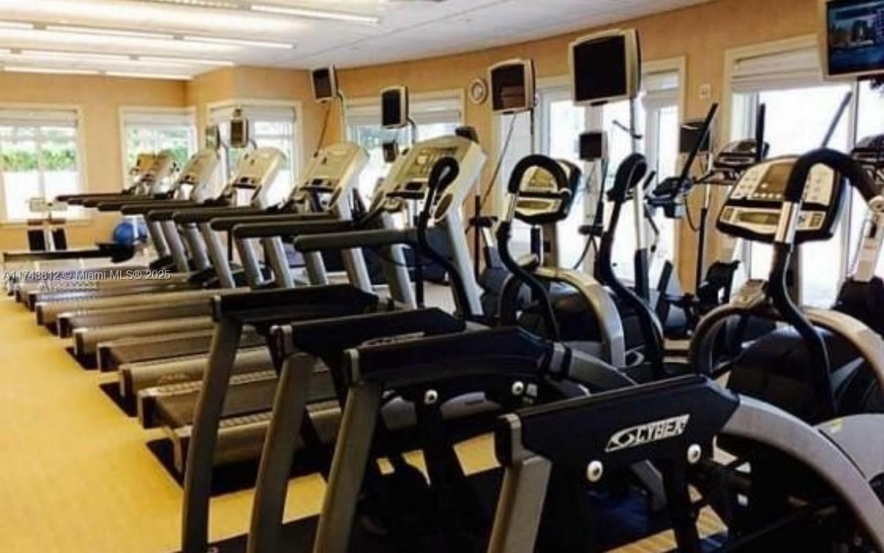 TURNBERRY VILLAGE SO TOWE - Residential