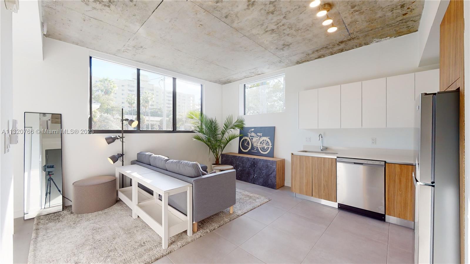 HIGHLAND PARK - Residential Lease