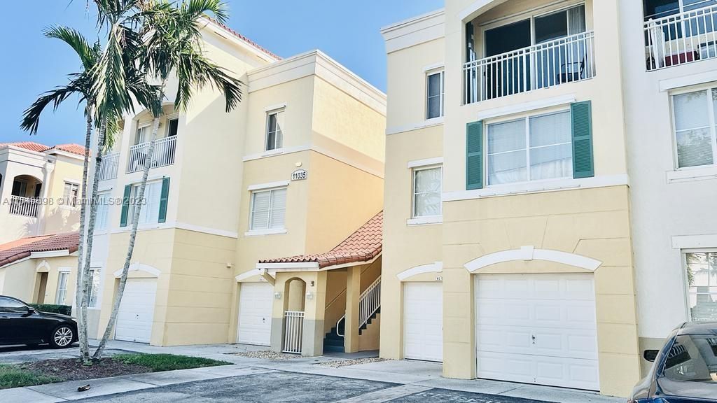 Photo of 11035 Legacy Blvd #304, Palm Beach Gardens, FL 33410 (MLS # A11348898)
