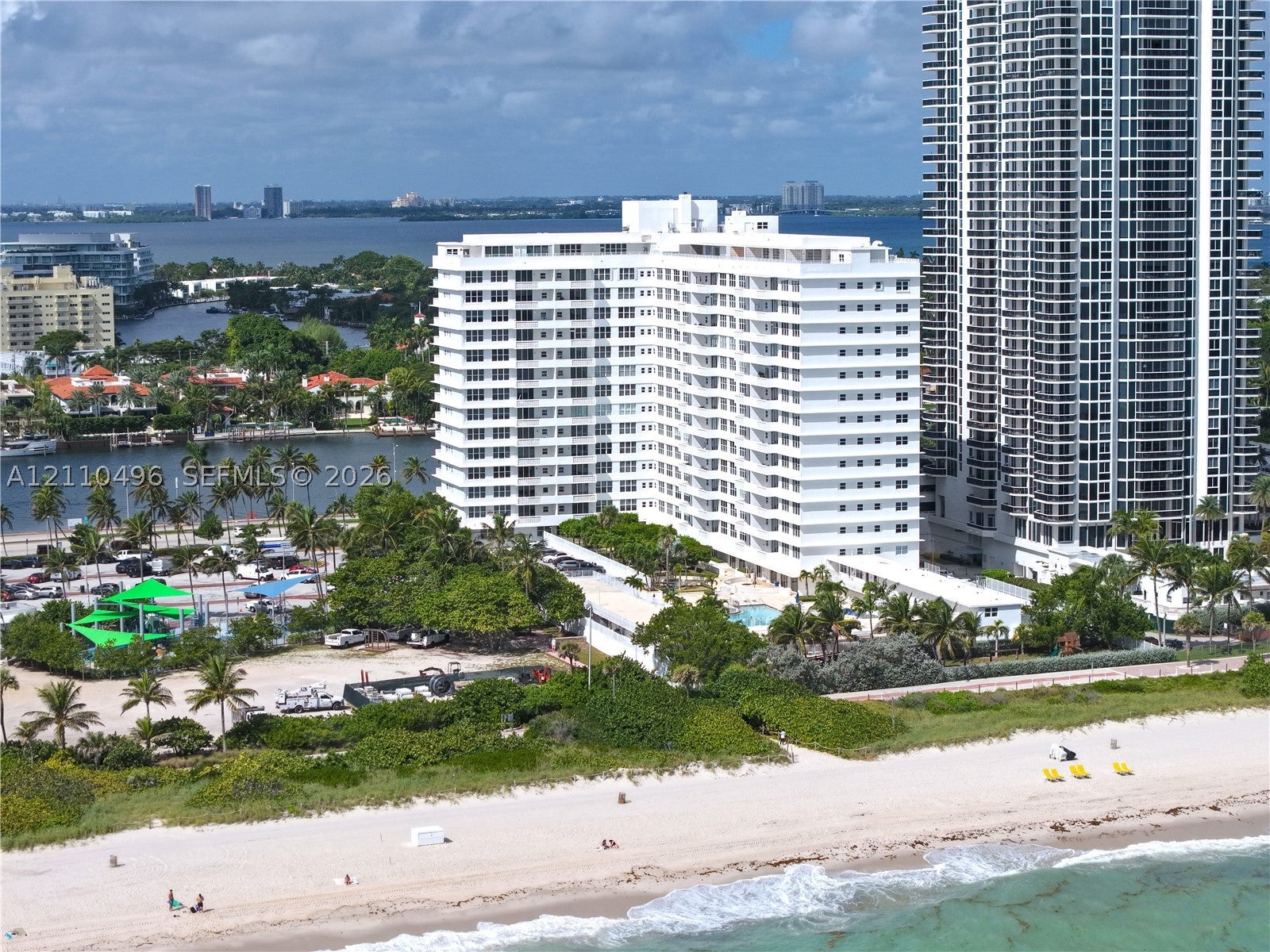 4747 Collins Ave