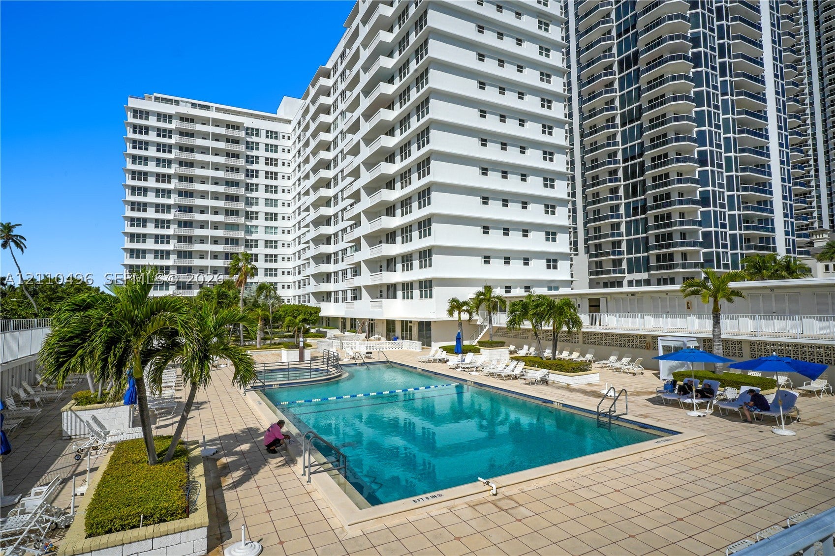 4747 Collins Ave 306