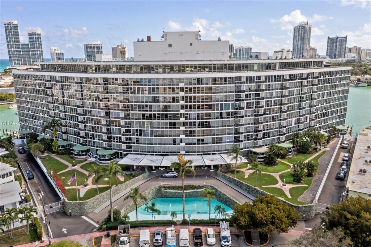 Property for Sale at 900 Bay Dr 222, Miami Beach, Miami-Dade County, Florida - Bedrooms: 1 
Bathrooms: 1  - $399,000