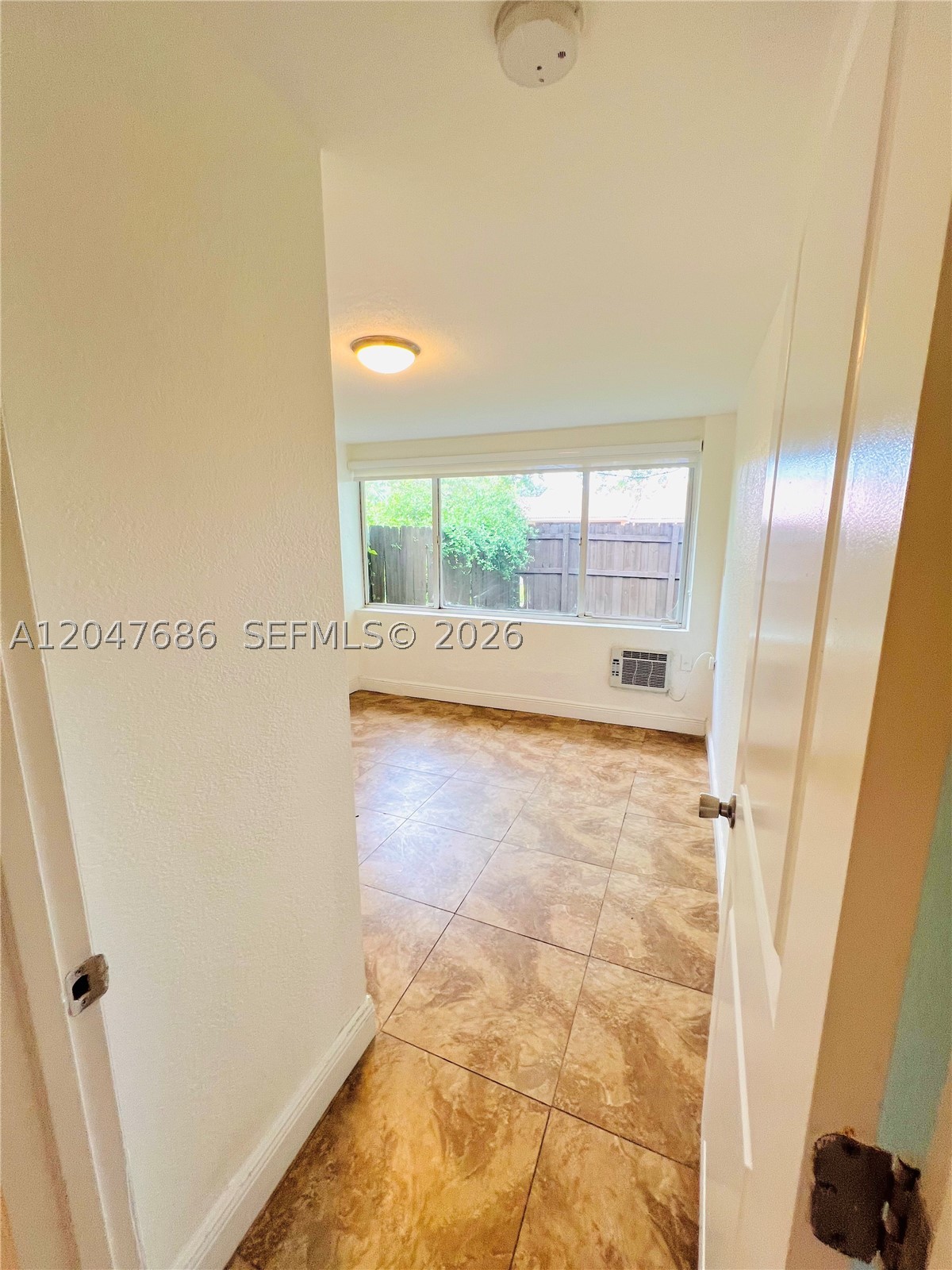 410 Pinecrest Dr 1