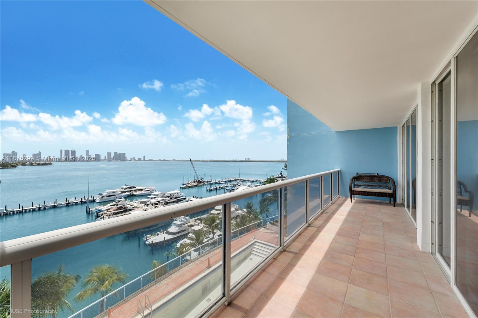 Delightful, fully furnished 2 bedrooms / 2 bathrooms residence with amazing direct Biscayne Bay view. This spacious condo has wood floors throughout social areas and bedrooms, open kitchen and a contemporary decoration. The 1800 Sunset Harbour offers 5-star amenities including full-time concierge service, 24-hour valet, state-of-the-art fitness center, 3 beautiful pools, among others. Walk to restaurants, gyms and yoga’s places, Lincoln Road, Movie Theater and more. Please, for showings 24 hrs. notice. Annual lease but could be available for 6-10 months rent. *NO PETS*.